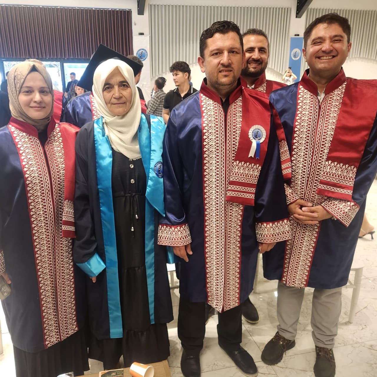 65 yaşında mezun! "Evimin en güzel yerine asacağım"