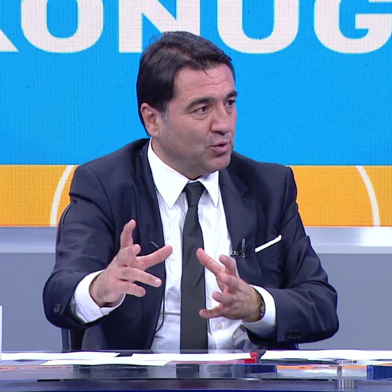 "Türk futbolunda en büyük sorun saha problemi"