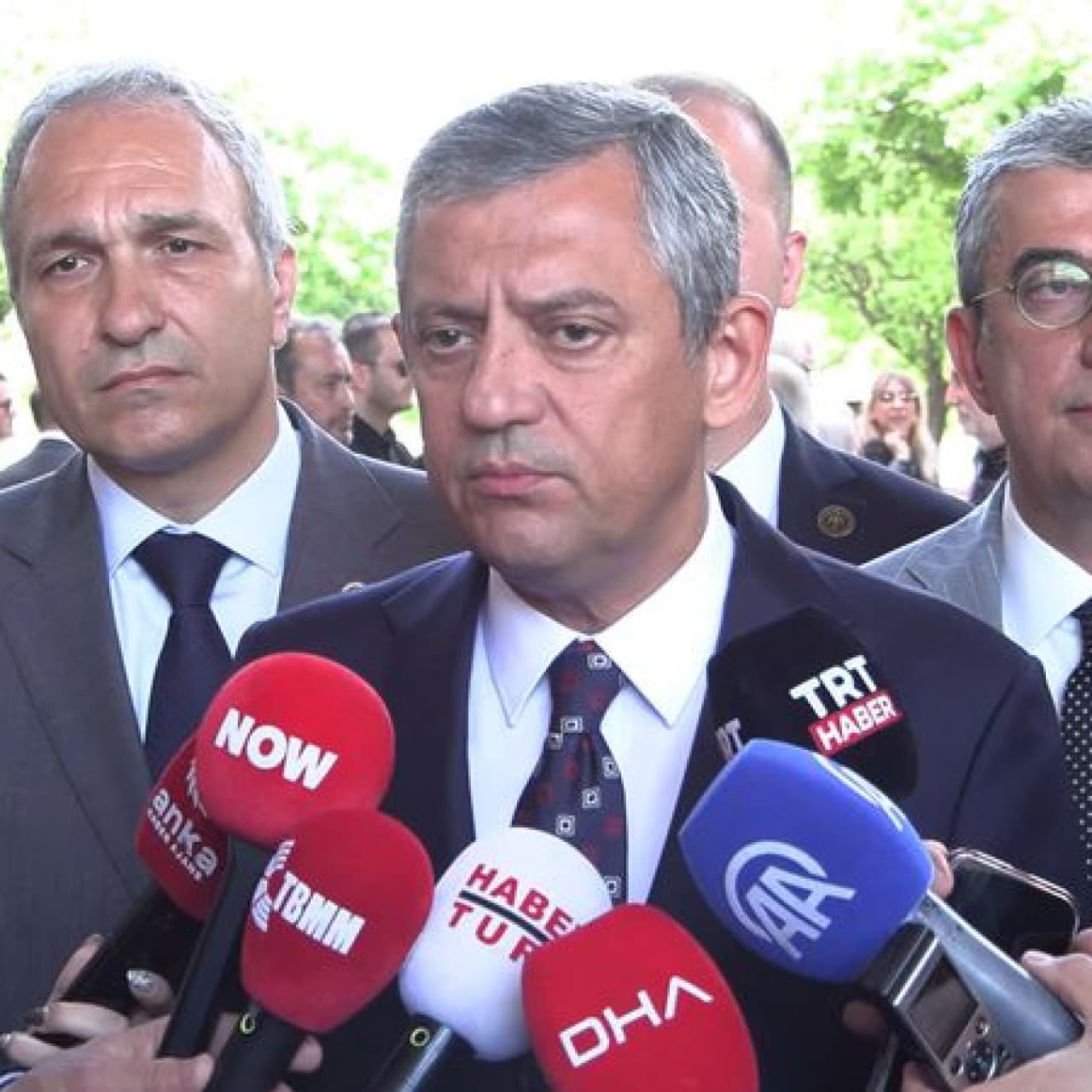 Özel'den kurultay açıklaması