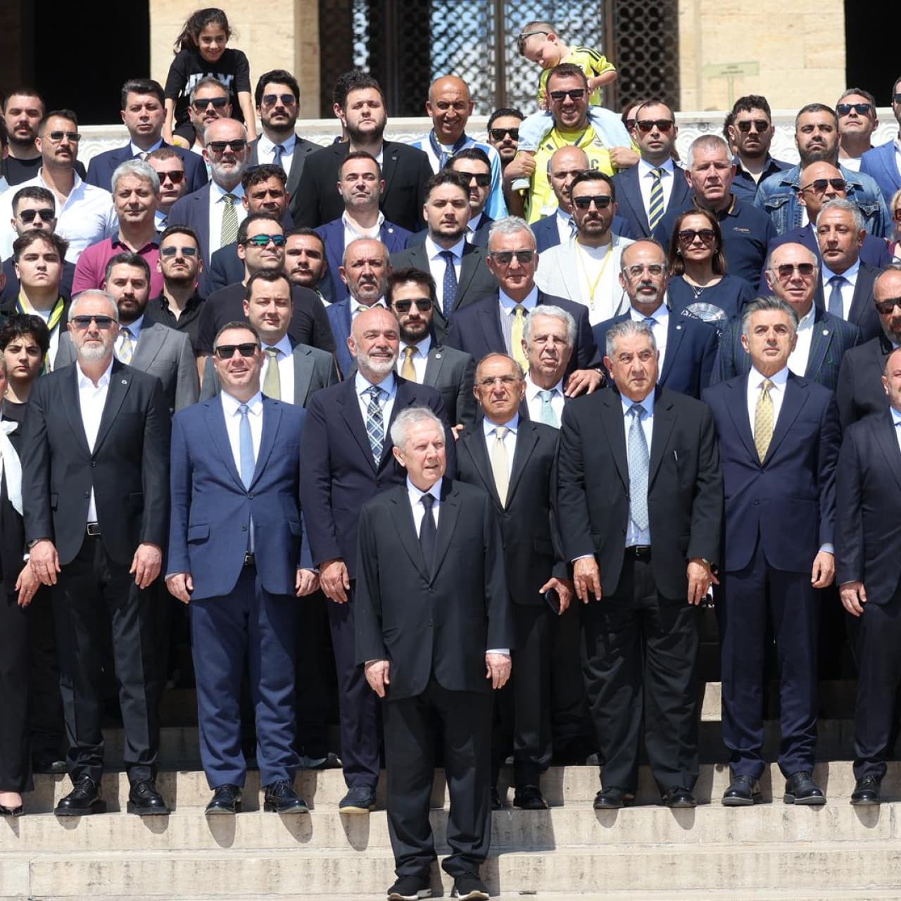 Aziz Yıldırım, Ankara’da temaslarda bulundu!