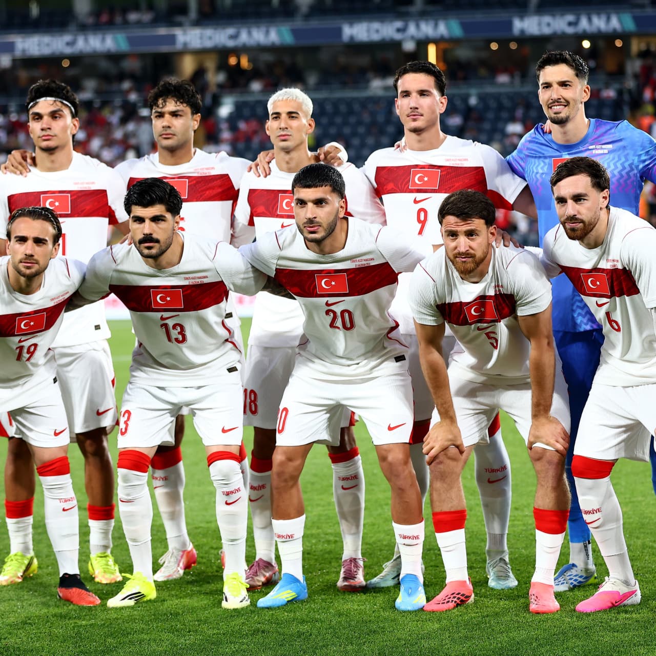 "Tarih yazmaya gidiyoruz"