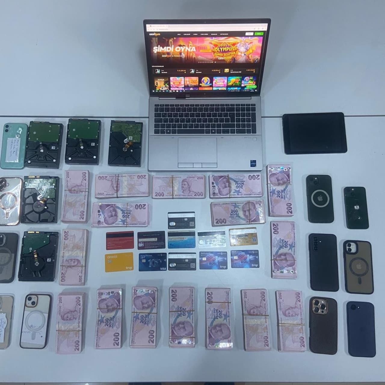 Bakan Gürlek açıkladı! 221 kişiye 70 milyar liralık operasyon