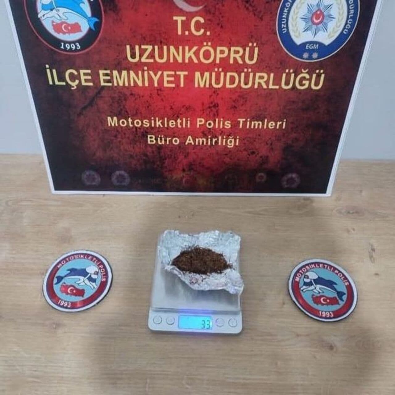 Okul önünde uyuşturucu operasyonu: 2 kişi tutuklandı
