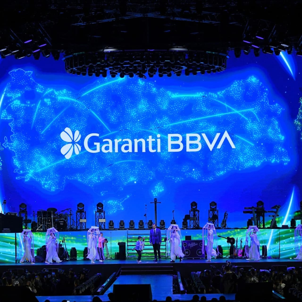 Garanti BBVA, 80. yılını 23 bin çalışanıyla kutladı
