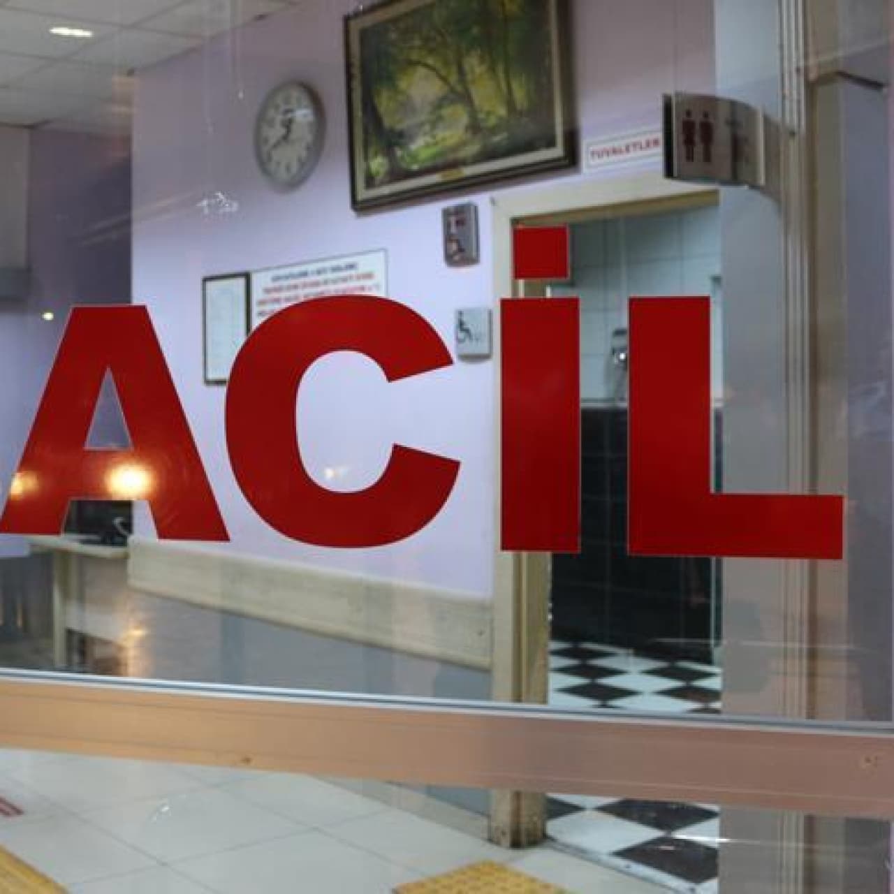 12 öğrenci zehirlenmeden tedavide