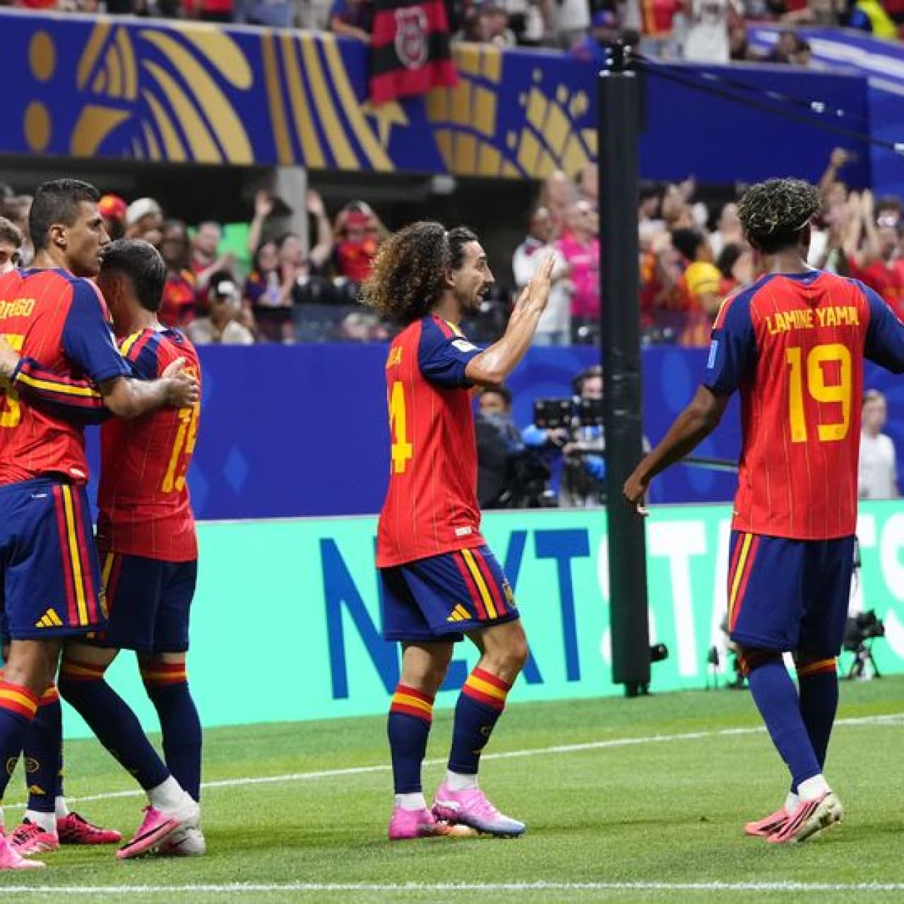 İspanya'dan 4 gollü galibiyet!