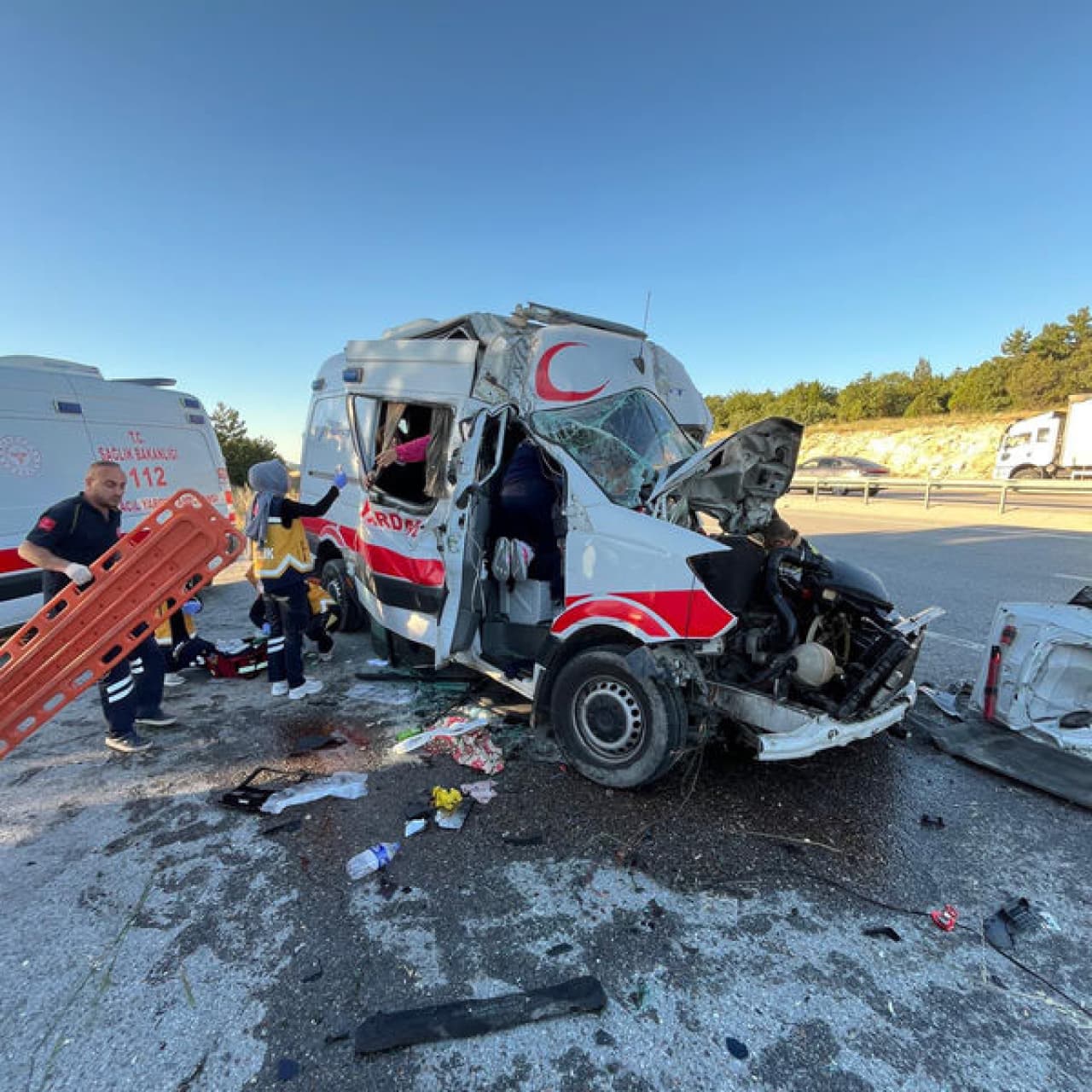 Tedavi için bindirildi... Ambulanstaki hasta öldü!