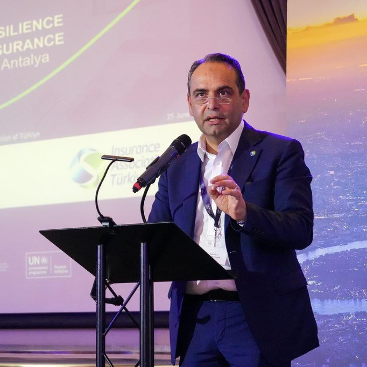 TSB, Londra'daki zirvede yerini aldı 