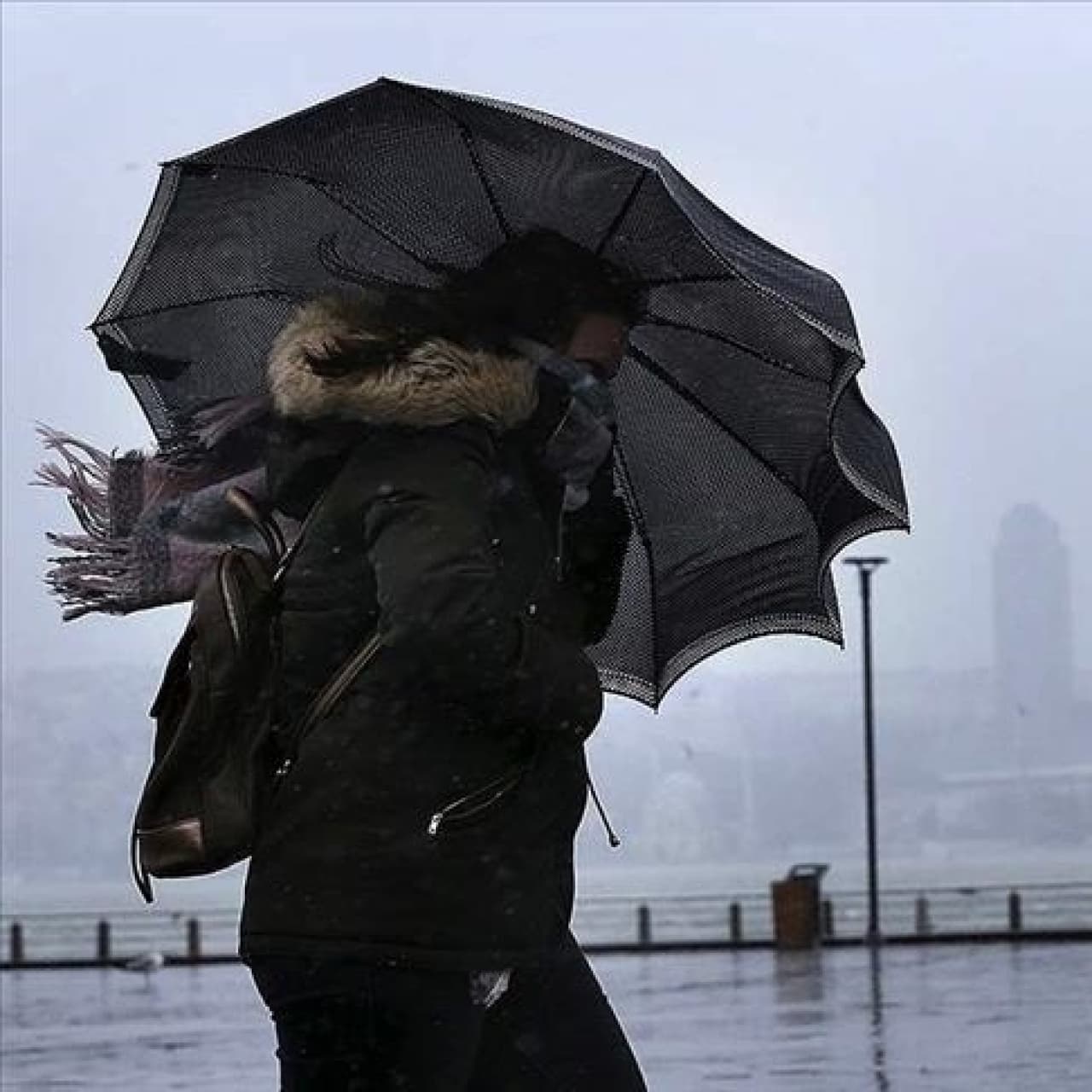 Bugün hava nasıl olacak? MGM'den fırtına ve sağanak uyarısı!