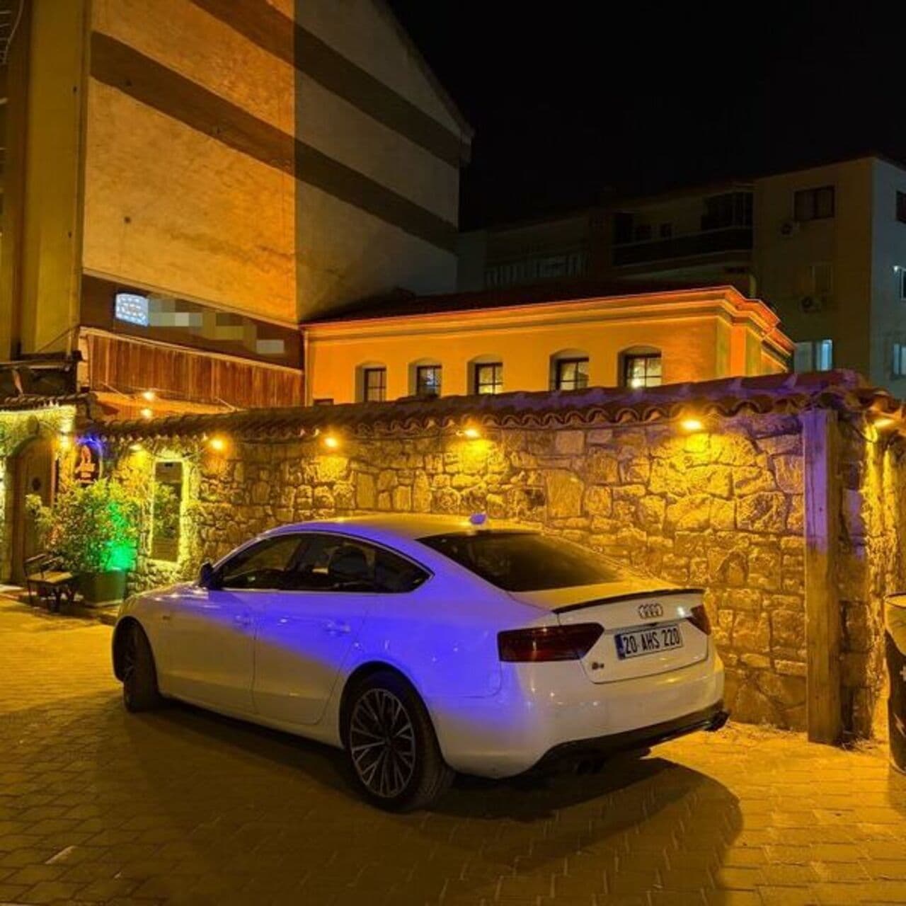 5 yaralı! Restorana pompalı saldırı