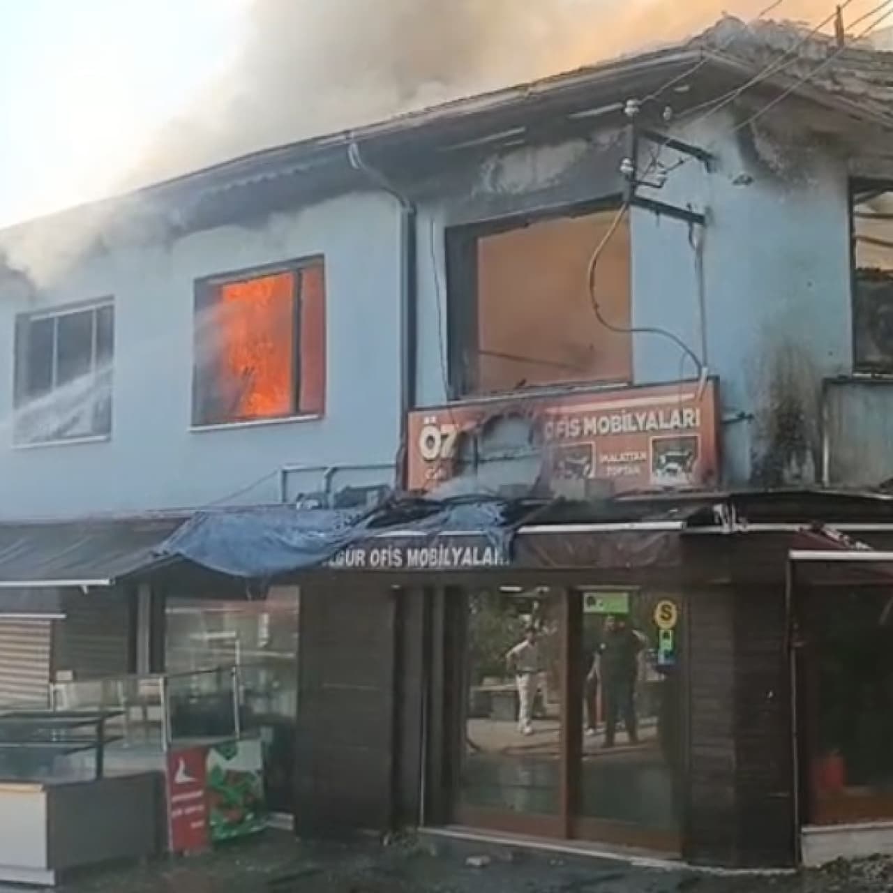 Bursa'da tarihi çarşıda yangın 