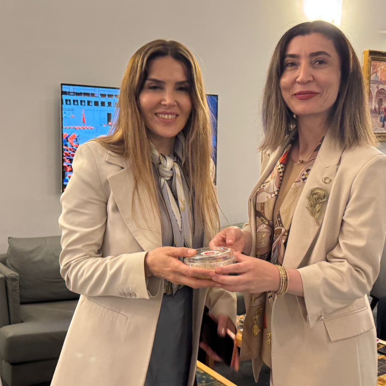 Lokma paylaşıldı muhabbet büyüdü