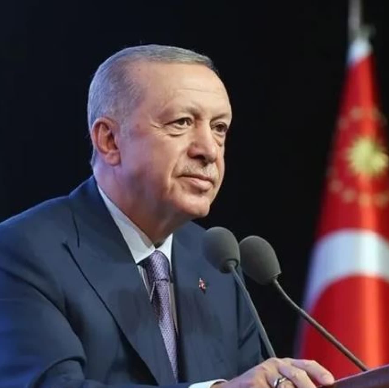 Cumhurbaşkanı Erdoğan'dan iki anlamlı mesaj