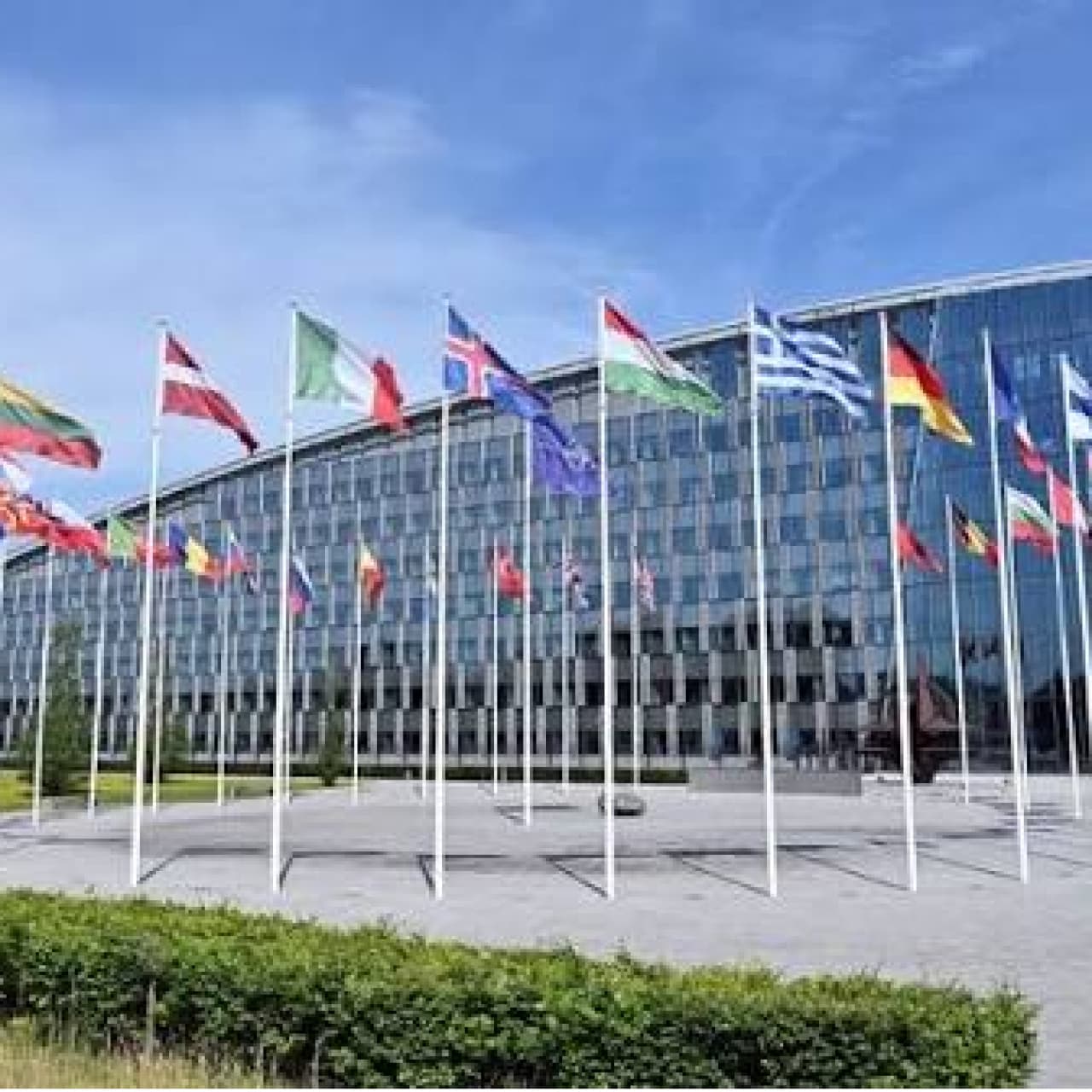 NATO Zirvesi'nde 70 trilyon dolarlık buluşma