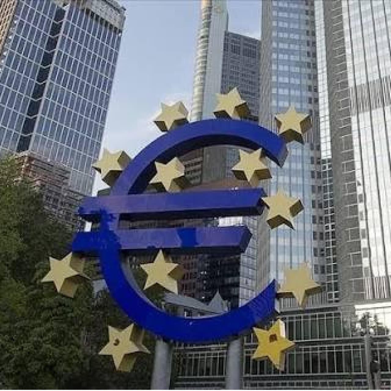 Euro Bölgesi'nde güven yükseldi