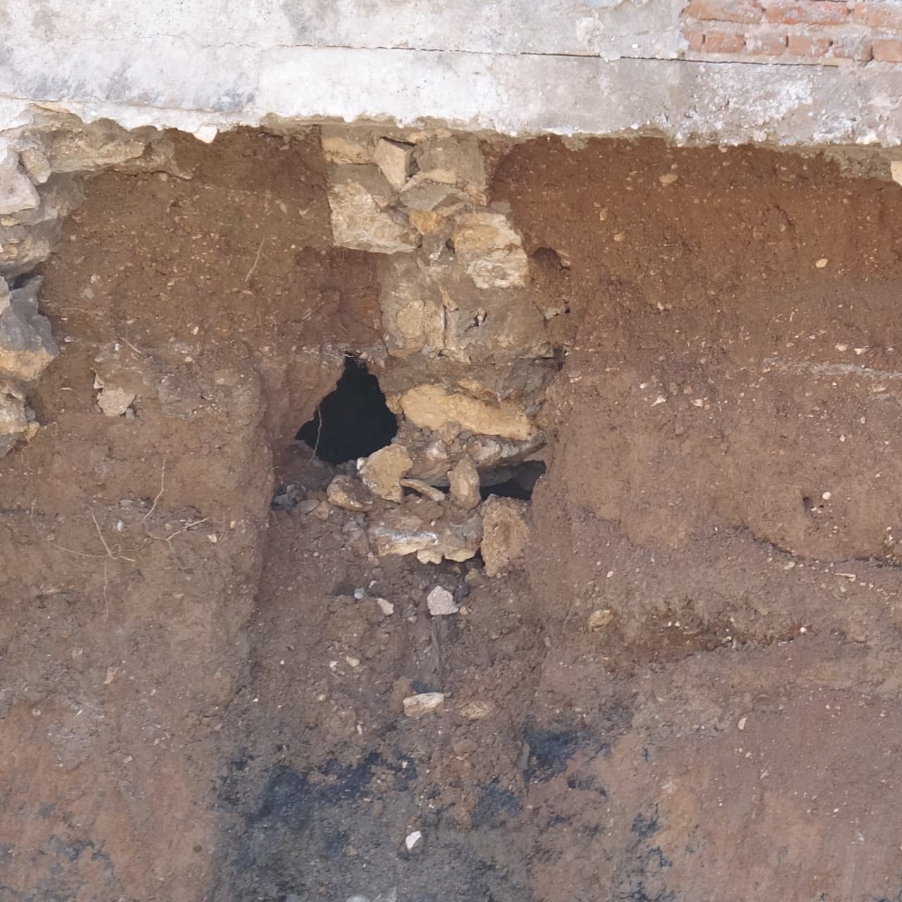 Kazıda göçük! Apartman boşaltıldı
