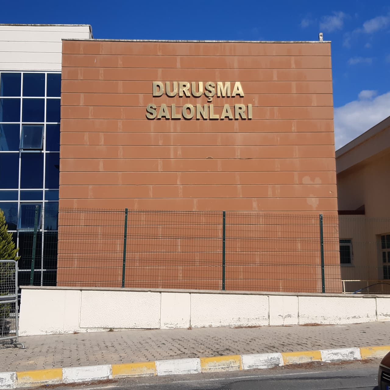 İmamoğlu, salondan çıkarıldı