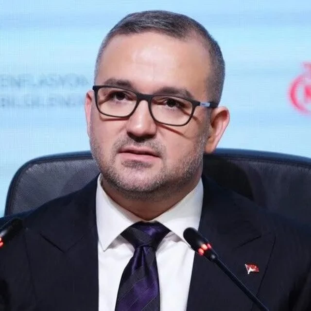"TL'ye talep güçlü"