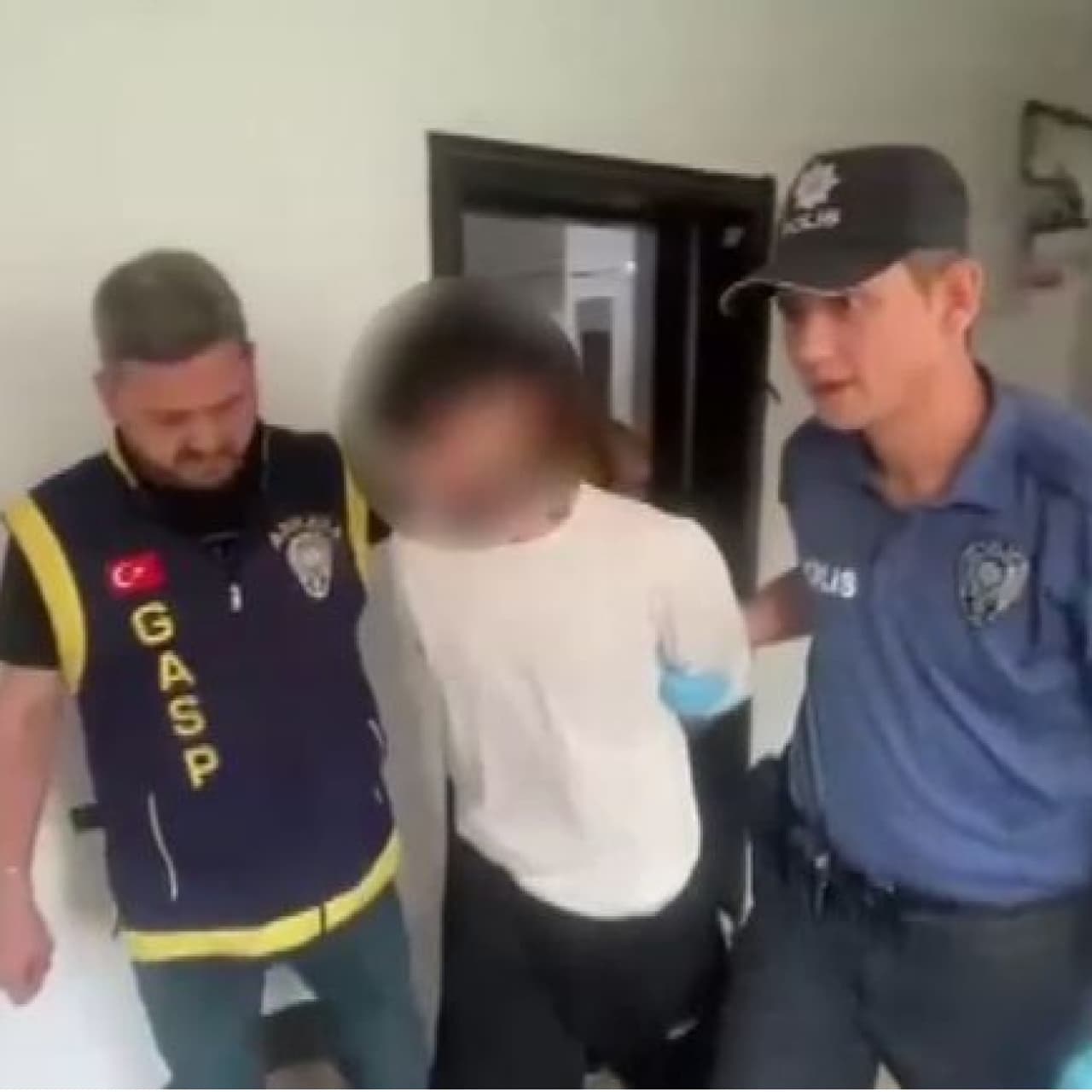 'Ağa'lara operasyon: 15 gözaltı