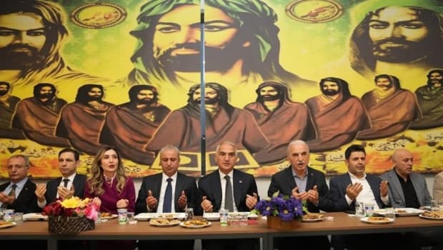 Bakan Ersoy, Alevi-Bektaşi dedeleri ve canlarla Hızır lokmasında buluştu