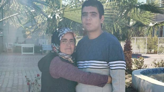 Otizmli Muhammet'in annesinden 'Oğlum başka şehre gönderilmesin' talebi