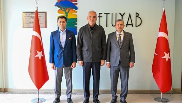 Bakan Ersoy: Acısu Deresi’nde uygunsuz yapılar kaldırılacak