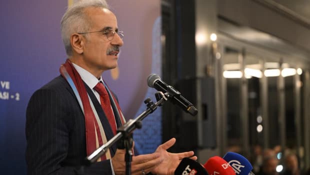 Bakan Uraloğlu'ndan Trabzon’a yapılacak yeni havalimanına ilişkin açıklama