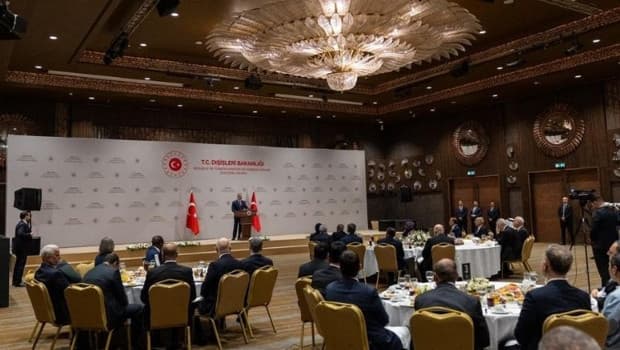 Dışişleri Bakanı Hakan Fidan, İİT üyesi ve gözlemcisi ülkelerin Ankara büyükelçileriyle bir araya geldi