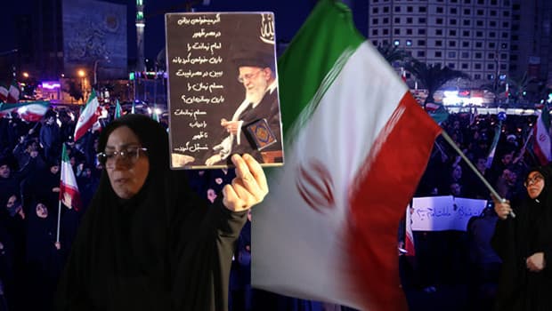 İran ayakta... Hamaney'in ölümü sonrası halk sokaklara indi