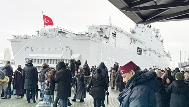 Hollanda’da TCG Anadolu’ya büyük ilgi