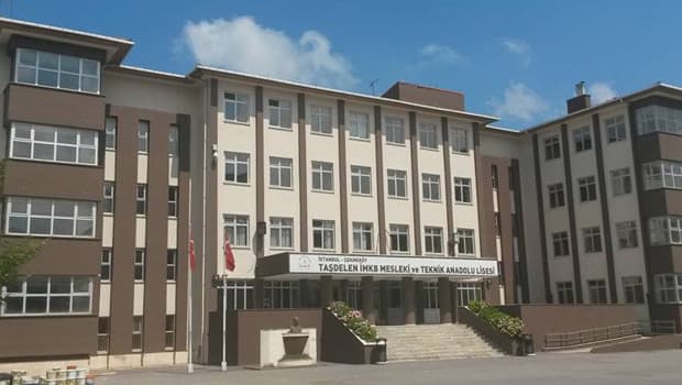 Son dakika... Lisede öğrenci dehşeti! Bir öğretmen hayatını kaybetti, 2 yaralı