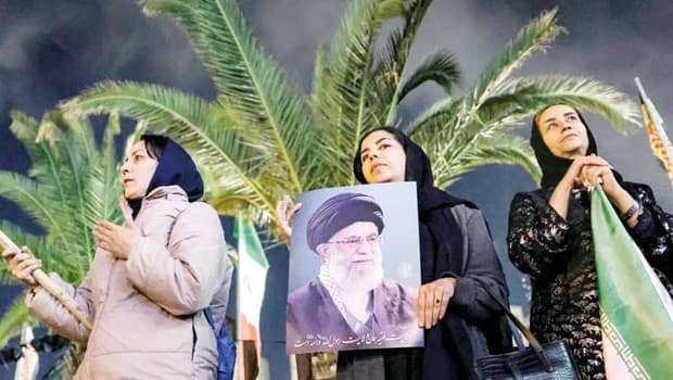 İran’da ‘yeni dönem’ soruları... Meydanlar ne diyor