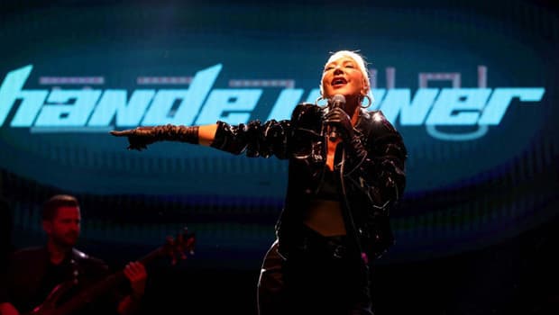 Hande Yener hakkında ‘Cumhurbaşkanına hakaret’ soruşturması başlatıldı