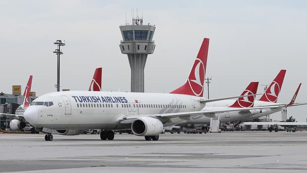 Bakan Uraloğlu duyurdu... Körfez uçuşları 13 Mart'a kadar iptal edildi