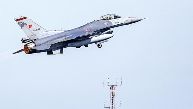 Ercan Havalimanı F-16’lara hazır