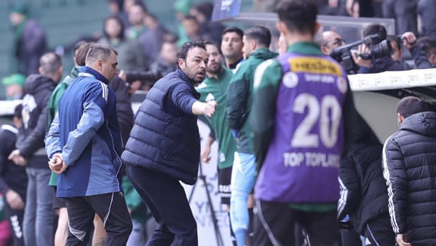 Selçuk İnan’dan penaltı tepkisi! Yedek kulübesini soyunma odasına götürdü