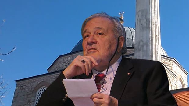'Ölürsem selamı sen vereceksin' | İlber Ortaylı'nın vasiyeti İstanbul'daki camide yerine getirildi