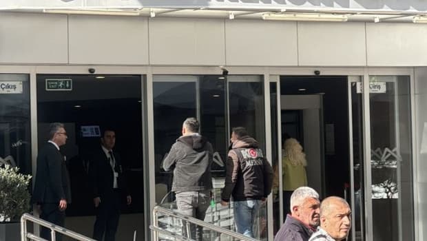 Aralarında belediye çalışanları da bulunuyor…. Mersin'de "ihaleye fesat karıştırma" ve "rüşvet" suçlarından 26 şüpheliden 7'si tutuklandı