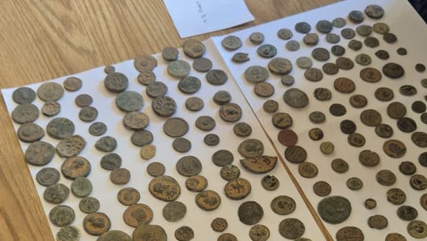 İtalya'ya kaçırılmak istenen tarihi eserleri şoför kabinindeki sıra dışı yoğunluk ele vermiş