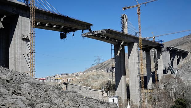 İran'da stratejik damar vuruldu! 'Misilleme' tehdidi gecikmedi: İşte hedef listesi