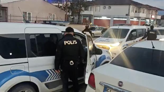Sakarya'da eşinden şiddet gören hamile göre, okul bahçesine girerek vatandaşlardan yardım istedi