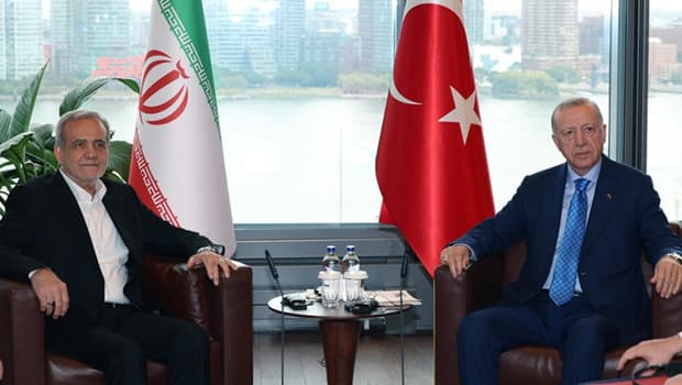 İran Cumhurbaşkanı Pezeşkiyan Cumhurbaşkanı Erdoğan ile görüştü: Türkiye'yi takdir ediyoruz