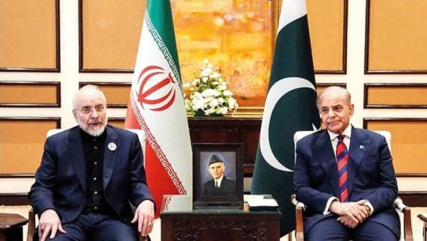 ABD ve İran Pakistan’da buluştu… Savaşın ateşi masada söndü