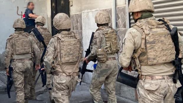 Ölen teröristlerin ailelerine para gönderiyorlardı | İstanbul'daki operasyonda yakalandılar