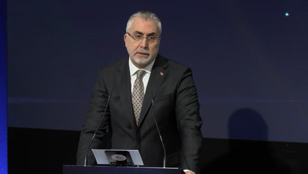 Bakan Işıkhan: Çalışan annelerimizin yanında olmaya devam edeceğiz