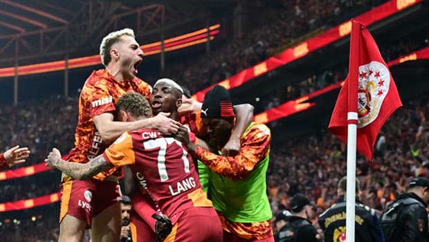 Türkiye'nin dört bir yanındaki Galatasaraylı taraftarlar şampiyonluğu böyle kutladı!