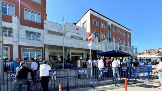 33 şüphelinin tutuklandığı cinsel istismar soruşturmasında anne de tutuklandı