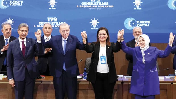 Erdoğan: Türkiye merkezli düşünen herkese kapımız açık