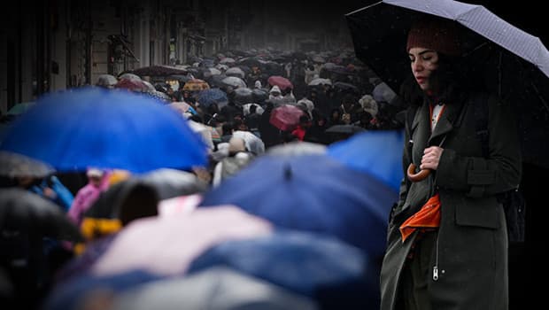Kuvvetli yağışlar başlıyor: Sağanak ve fırtına geliyor | Meteoroloji saat vererek uyardı: Sıcaklıklar batıda artıyor, doğuda düşüyor!