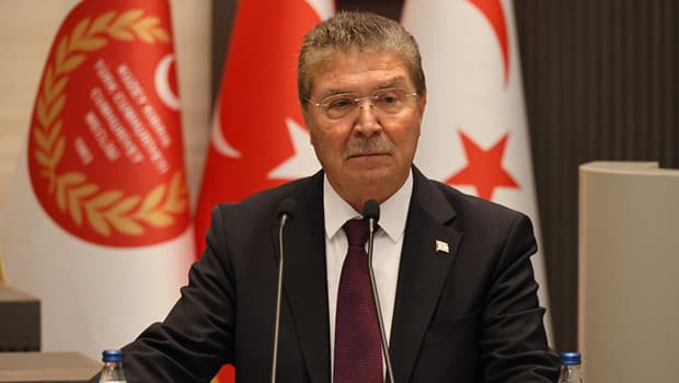 KKTC Başbakanı Üstel'den Türkiye'yi hedef alan GKRY lideri Hristodulidis'e sert tepki